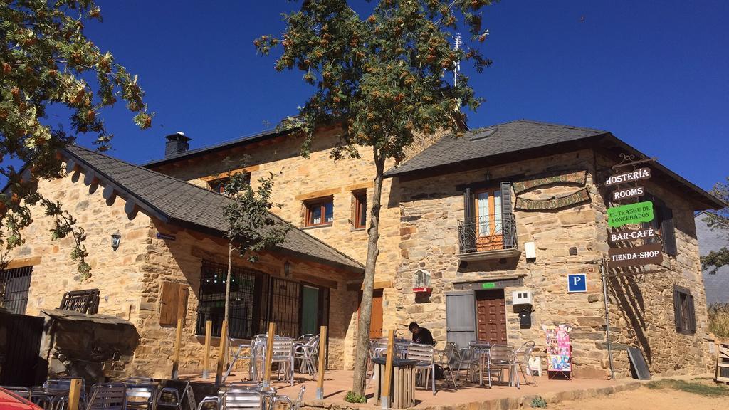 El Trasgu De Foncebadon Hotel Exterior photo